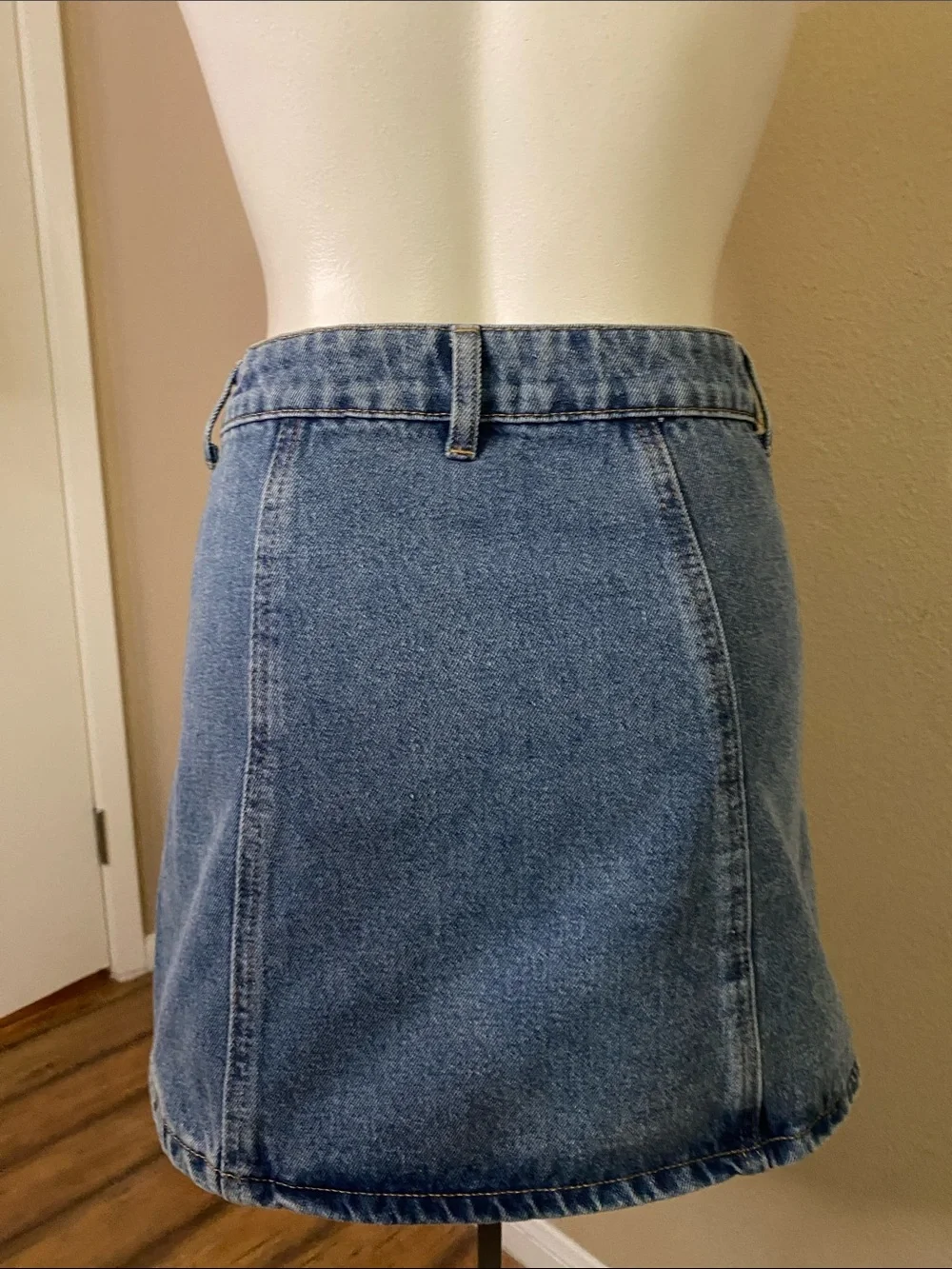 Chanel Blue Denim Skirt with CC cutout front pockets 36